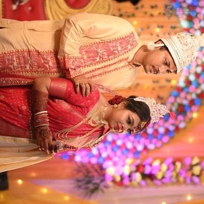 MOMENTS CAPTURED PHOTOGRAPHY STUDIO & PRODUCTION